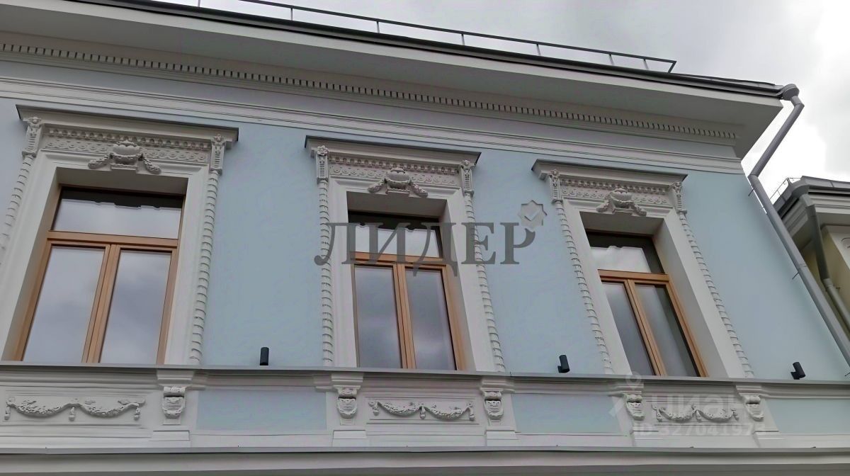 Продажа 2-комн квартиры на вторичном рынке улица Пречистенка, 33/19С2