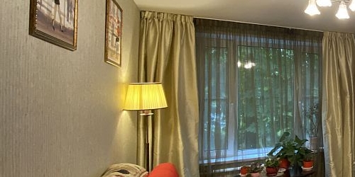 2-комн квартира улица Генерала Антонова, 1