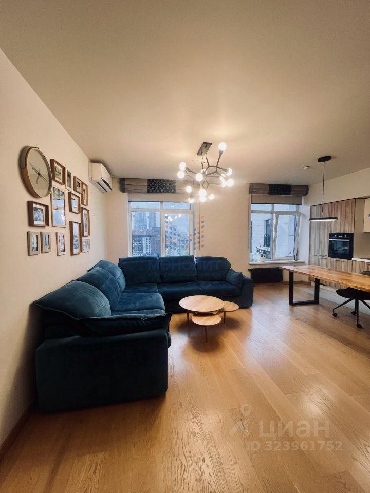 Продажа 4-комн квартиры на вторичном рынке Большая Филевская улица, 4