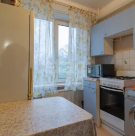 Продажа 2-комн квартиры на вторичном рынке Художников пр-кт,  д. 34/12