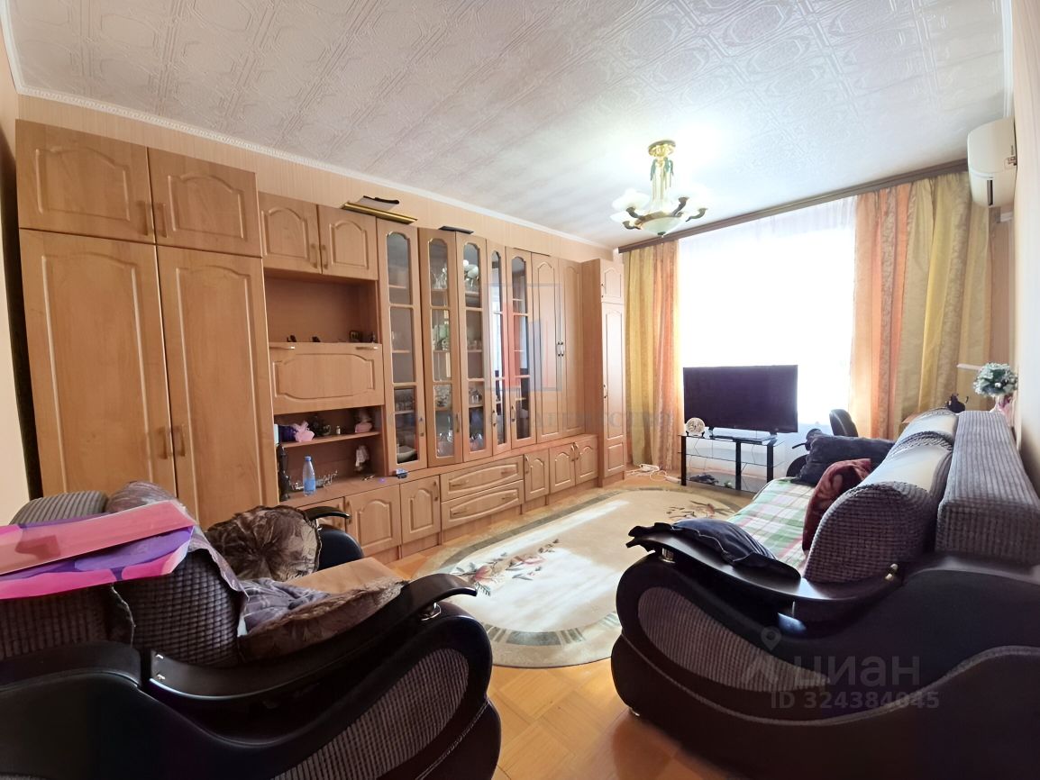 Продажа 2-комн квартиры на вторичном рынке Серпухов, Комсомольская улица, 4