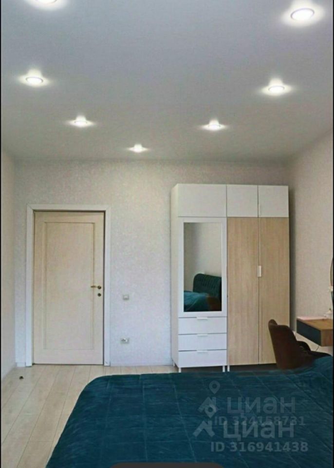 Продажа 2-комн квартиры на вторичном рынке проспект Героев,  д. 18