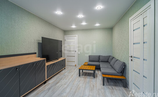 Продажа 3-комн квартиры на вторичном рынке Брянцева ул,  д. 6