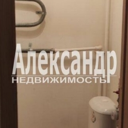 Продажа 2-комн квартиры на вторичном рынке Починок, улица Леншоссе,  д. 31 к2