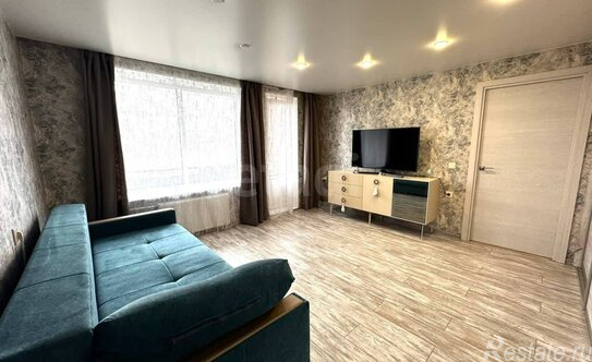 Продажа 2-комн квартиры на вторичном рынке ул Ярослава Гашека,  д. 4,  к. 3