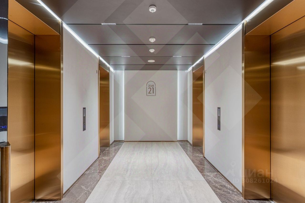 Продажа 3-комн квартиры на вторичном рынке Поклонная улица, 9