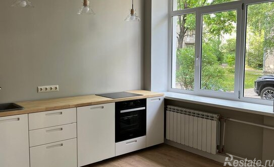 Продажа 1-комн квартиры на вторичном рынке Сапёрная улица,  д. 10