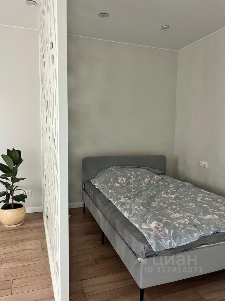 Продажа 1-комн квартиры на вторичном рынке Красногорск, бульвар Подмосковный, 14