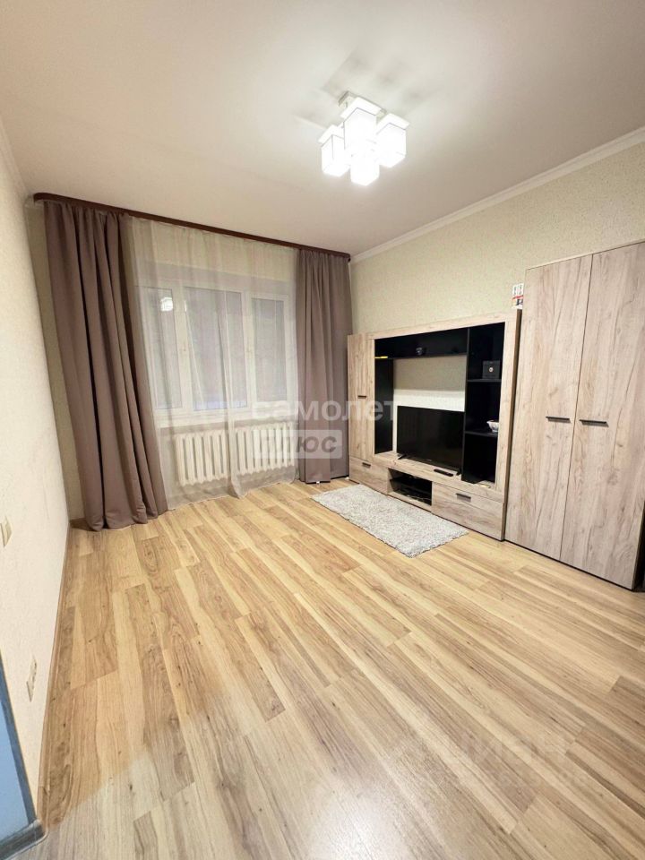 Продажа 1-комн квартиры на вторичном рынке улица Юлиуса Фучика, 2/30