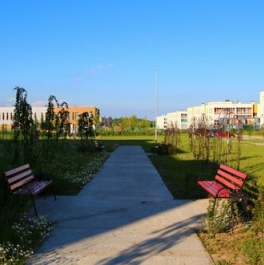 Продажа 3-комн квартиры на вторичном рынке Белые Столбы, ул Мечты,  д. 22,  к. 2