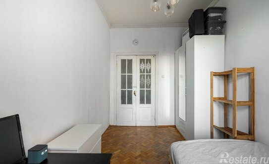 Продажа 3-комн квартиры на вторичном рынке 12-я линия,  д. 43