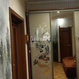 Продажа 4-комн квартиры на вторичном рынке улица Коммуны,  д. 50