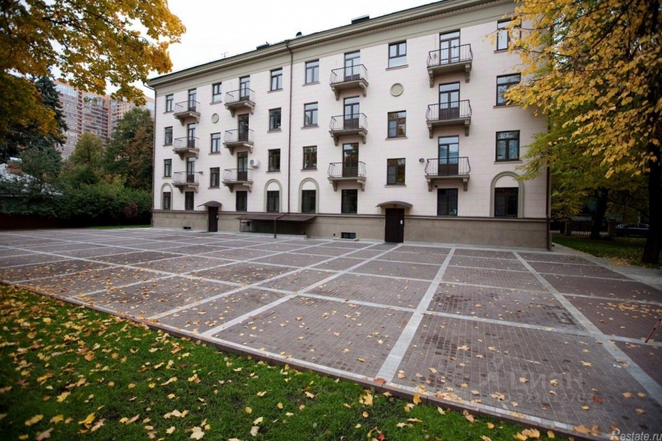 Продажа отдельного здания улица Сурикова,  д. 24