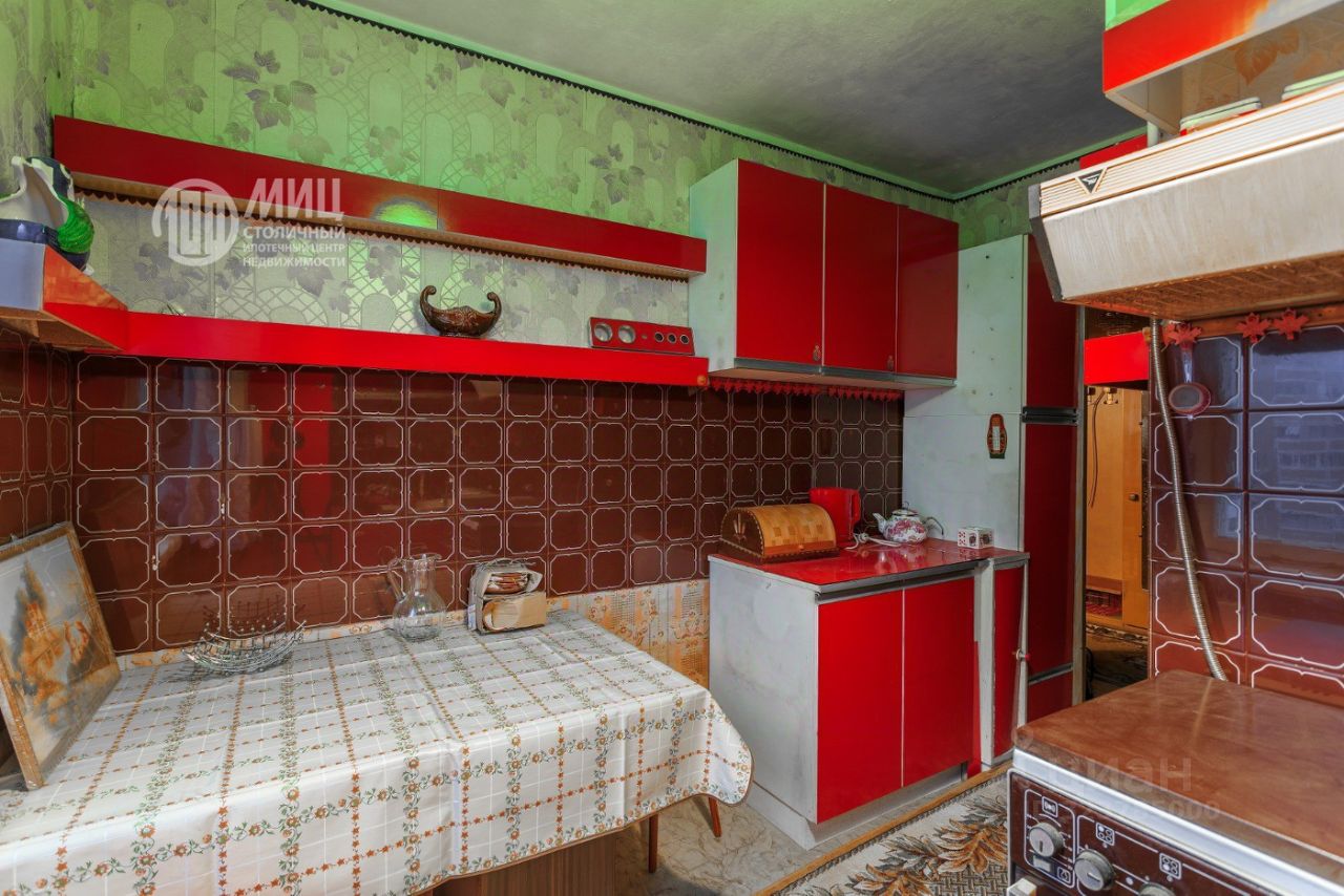 Продажа 3-комн квартиры на вторичном рынке Беловежская улица, 77