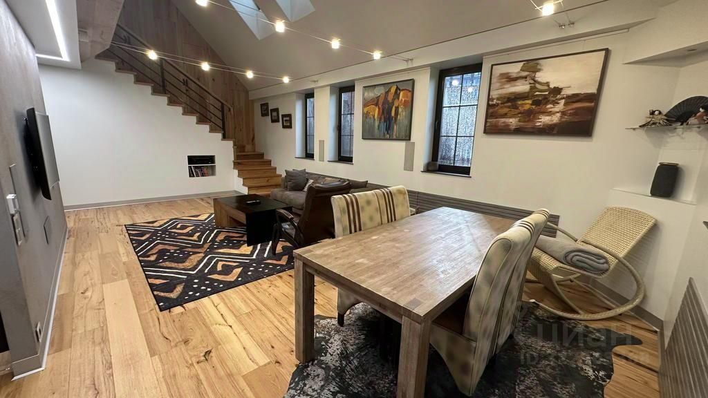 Продажа 3-комн квартиры на вторичном рынке Духовской переулок, 17С11