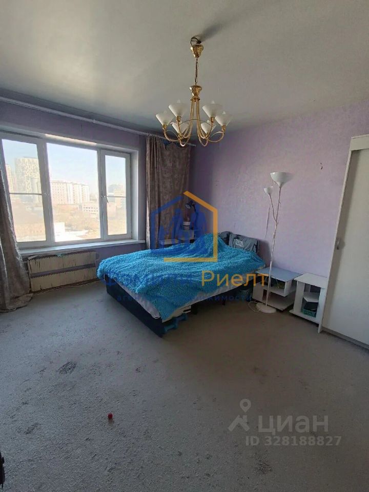 Продажа 3-комн квартиры на вторичном рынке Зюзинская улица, 8