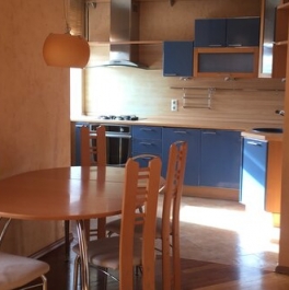 Продажа 2-комн квартиры на вторичном рынке ул Академика Комарова,  д. 7