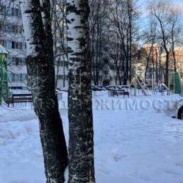 Продажа 4-комн квартиры на вторичном рынке Миргородская улица,  д. 1 с1