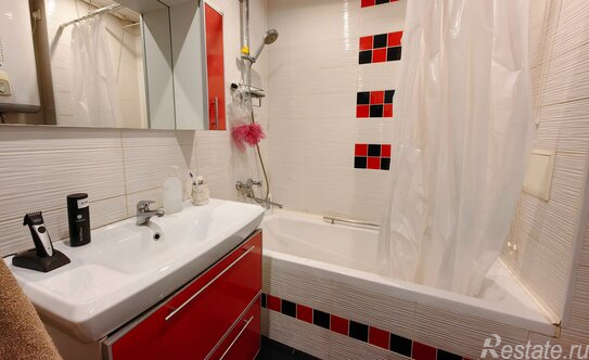 Продажа 2-комн квартиры на вторичном рынке Полозова улица