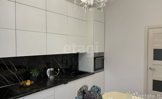 Продажа 2-комн квартиры на вторичном рынке Александра Матросова ул,  д. 1