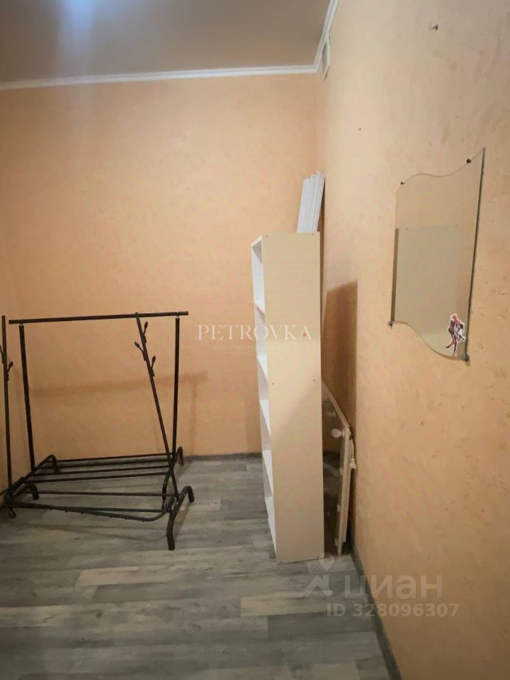 Продажа 2-комн квартиры на вторичном рынке Одинцово, улица Кутузовская, 1