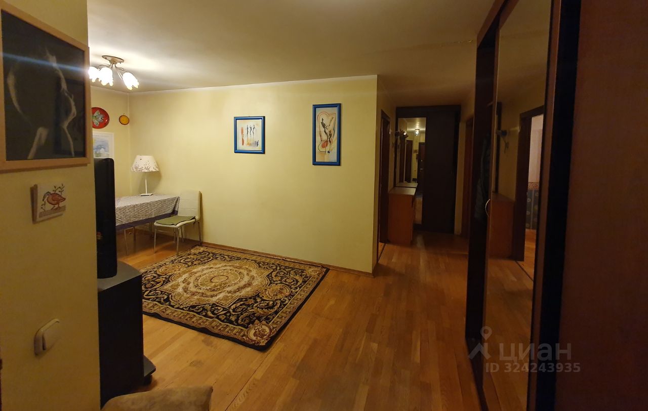 Аренда 3-комн квартиры на вторичном рынке Кантемировская улица, 31