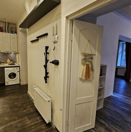 Продажа 3-комн квартиры на вторичном рынке Красноармейская 10-я ул,  д. 13