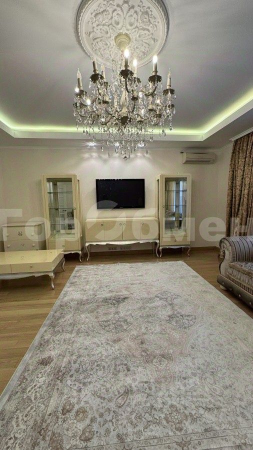 Продажа 4-комн квартиры на вторичном рынке улица Александра Невского, 19-25