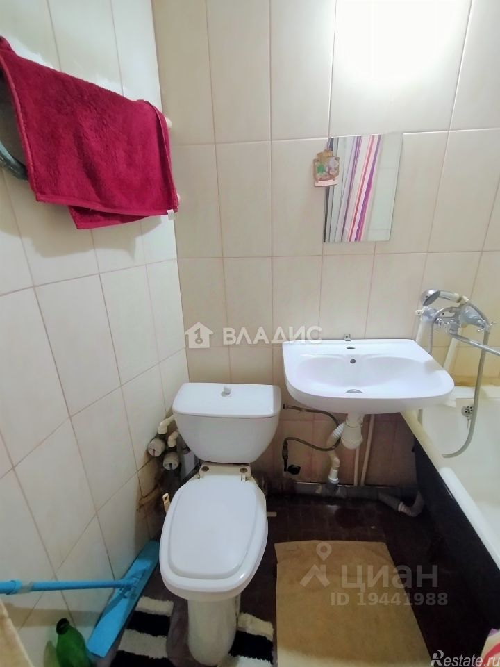 Продажа 2-комн квартиры на вторичном рынке улица Генерала Рычагова,  д. 12