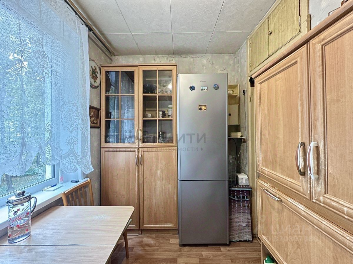 Продажа 2-комн квартиры на вторичном рынке Болотниковская улица, 42К1