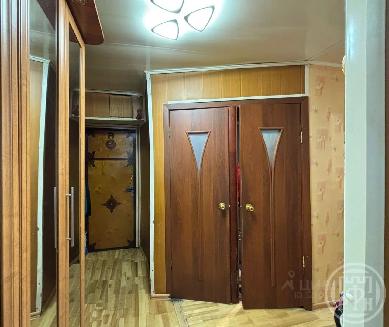 Продажа 3-комн квартиры на вторичном рынке Кировск, Набережная улица, 13