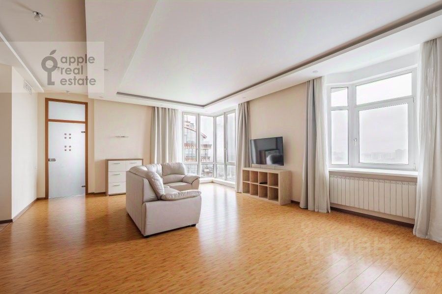 Аренда 4-комн квартиры на вторичном рынке Авиационная улица, 79А