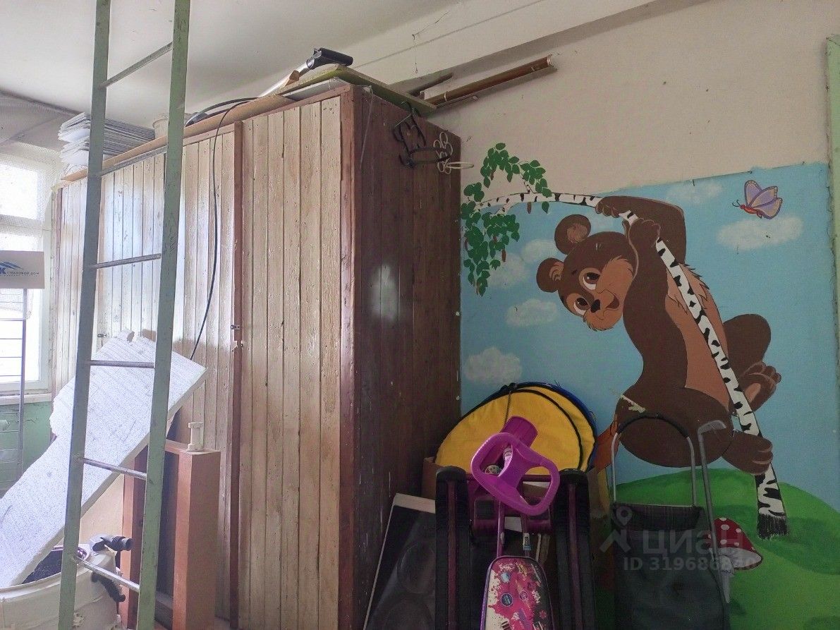 Продажа 4-комн квартиры на вторичном рынке Чехов-8 тер., с. Шарапово, улица Южная, 2