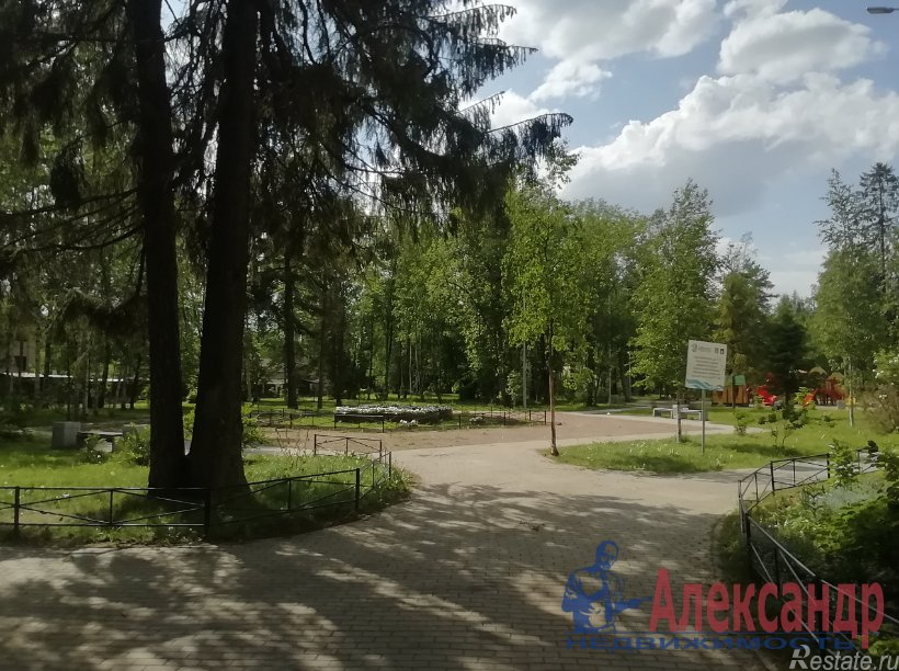 Продажа 3-комн квартиры на вторичном рынке Всеволожск г., Приютинская ул. ,  д. 15
