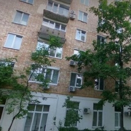 Продажа 2-комн квартиры на вторичном рынке Молодёжная улица,  д. 3