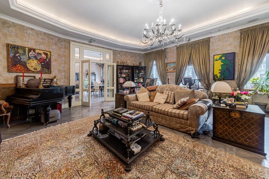 Продажа 4-комн квартиры на вторичном рынке Малый Кисловский переулок, 7