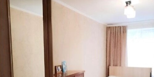 3-комн квартира улица Коновалова,  д. 10