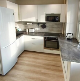 Продажа 3-комн квартиры на вторичном рынке улица Шкулёва,  д. 3Б