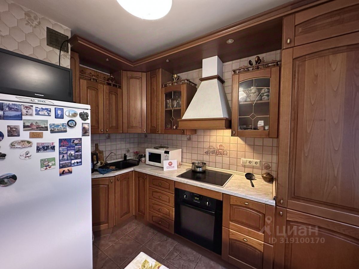 Аренда 2-комн квартиры на вторичном рынке Луганская улица, 3К1