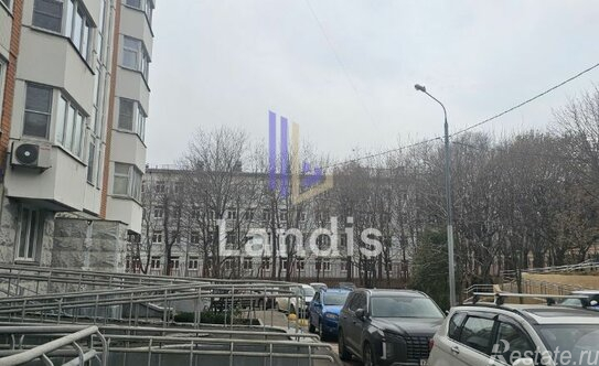 Продажа 2-комн квартиры на вторичном рынке Черноморский бульвар,  д. 4 к3