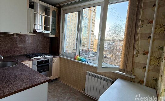 Продажа 3-комн квартиры на вторичном рынке Северный пр-кт,  д. 77,  к. 4