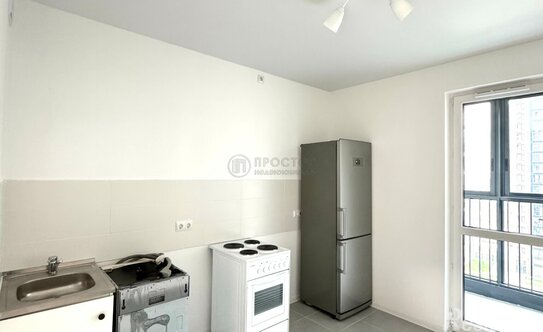 Продажа 2-комн квартиры на вторичном рынке Поклонная улица