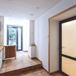 Аренда торгового помещения Новоконюшенный переулок,  д. 11