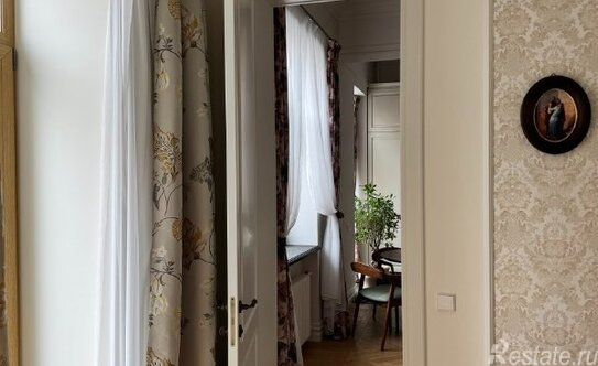 Продажа 2-комн квартиры на вторичном рынке ул Маршала Бирюзова,  д. 8,  к. 1