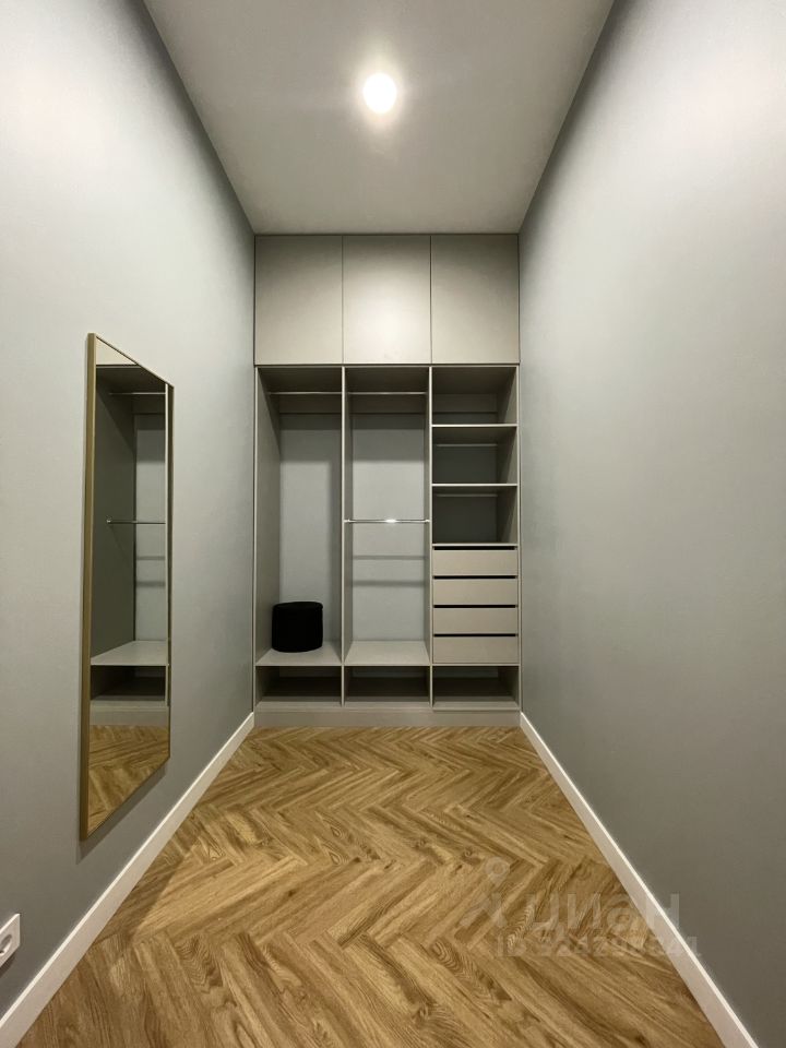 Аренда 2-комн квартиры на вторичном рынке Невский проспект, 164