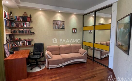 Продажа 5-комн квартиры на вторичном рынке Ветеранов пр-кт