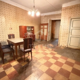 Продажа 4-комн квартиры на вторичном рынке Реки Мойки наб,  д. 82