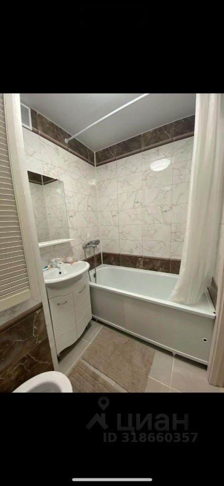 Продажа 3-комн квартиры на вторичном рынке Кленовый бульвар, 8к1