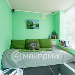 Продажа 2-комн квартиры на вторичном рынке улица Вавиловых,  д. 15 к3