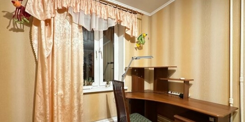 3-комн квартира улица Маршала Малиновского,  д. 8